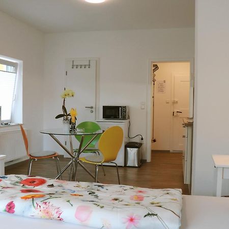 Helles Apartment Fuer 1-2 Pers. Mit Parkplatz Und Wifi Kraiburg am Inn Kültér fotó