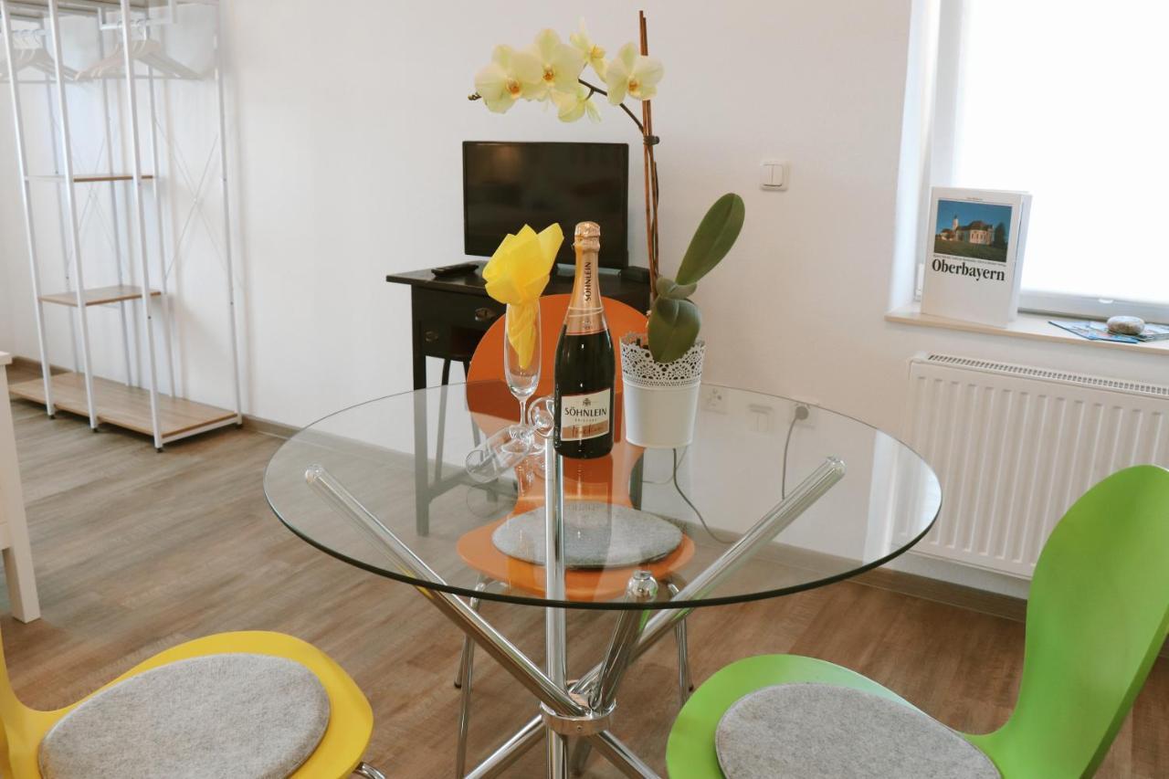 Helles Apartment Fuer 1-2 Pers. Mit Parkplatz Und Wifi Kraiburg am Inn Kültér fotó