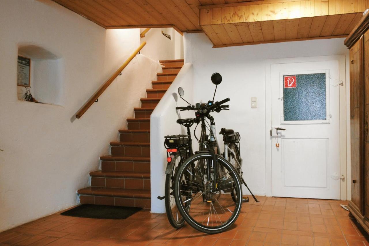 Helles Apartment Fuer 1-2 Pers. Mit Parkplatz Und Wifi Kraiburg am Inn Kültér fotó