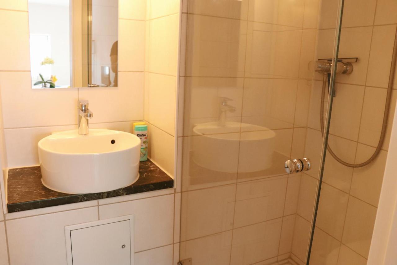 Helles Apartment Fuer 1-2 Pers. Mit Parkplatz Und Wifi Kraiburg am Inn Kültér fotó
