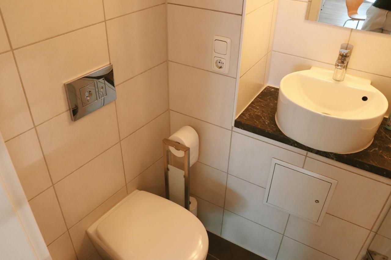 Helles Apartment Fuer 1-2 Pers. Mit Parkplatz Und Wifi Kraiburg am Inn Kültér fotó