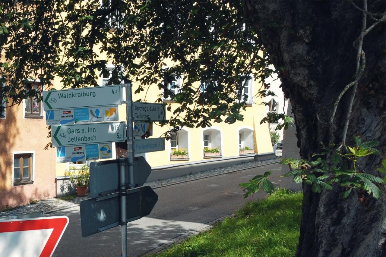 Helles Apartment Fuer 1-2 Pers. Mit Parkplatz Und Wifi Kraiburg am Inn Kültér fotó