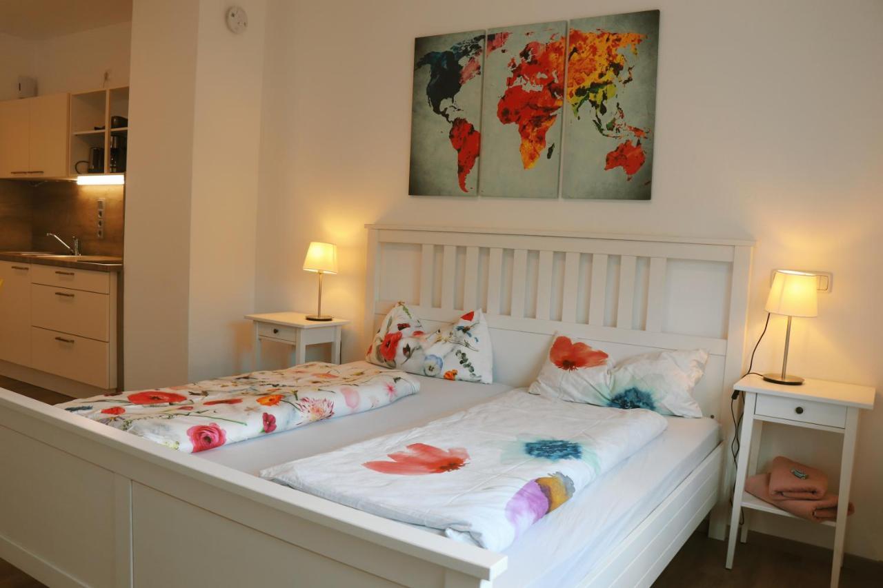 Helles Apartment Fuer 1-2 Pers. Mit Parkplatz Und Wifi Kraiburg am Inn Kültér fotó