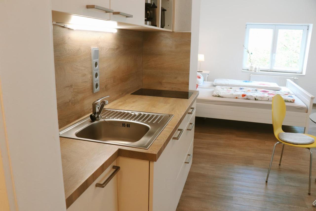 Helles Apartment Fuer 1-2 Pers. Mit Parkplatz Und Wifi Kraiburg am Inn Kültér fotó